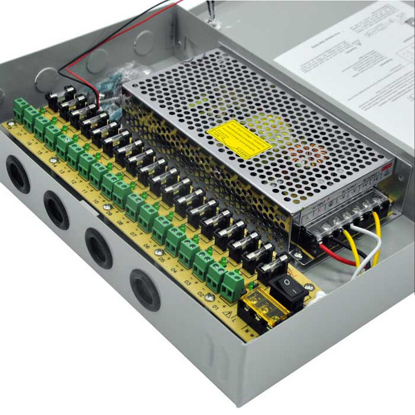 BOITIER D'ALIMENTATION CAMERA 12V 20A 18CH SORTIE