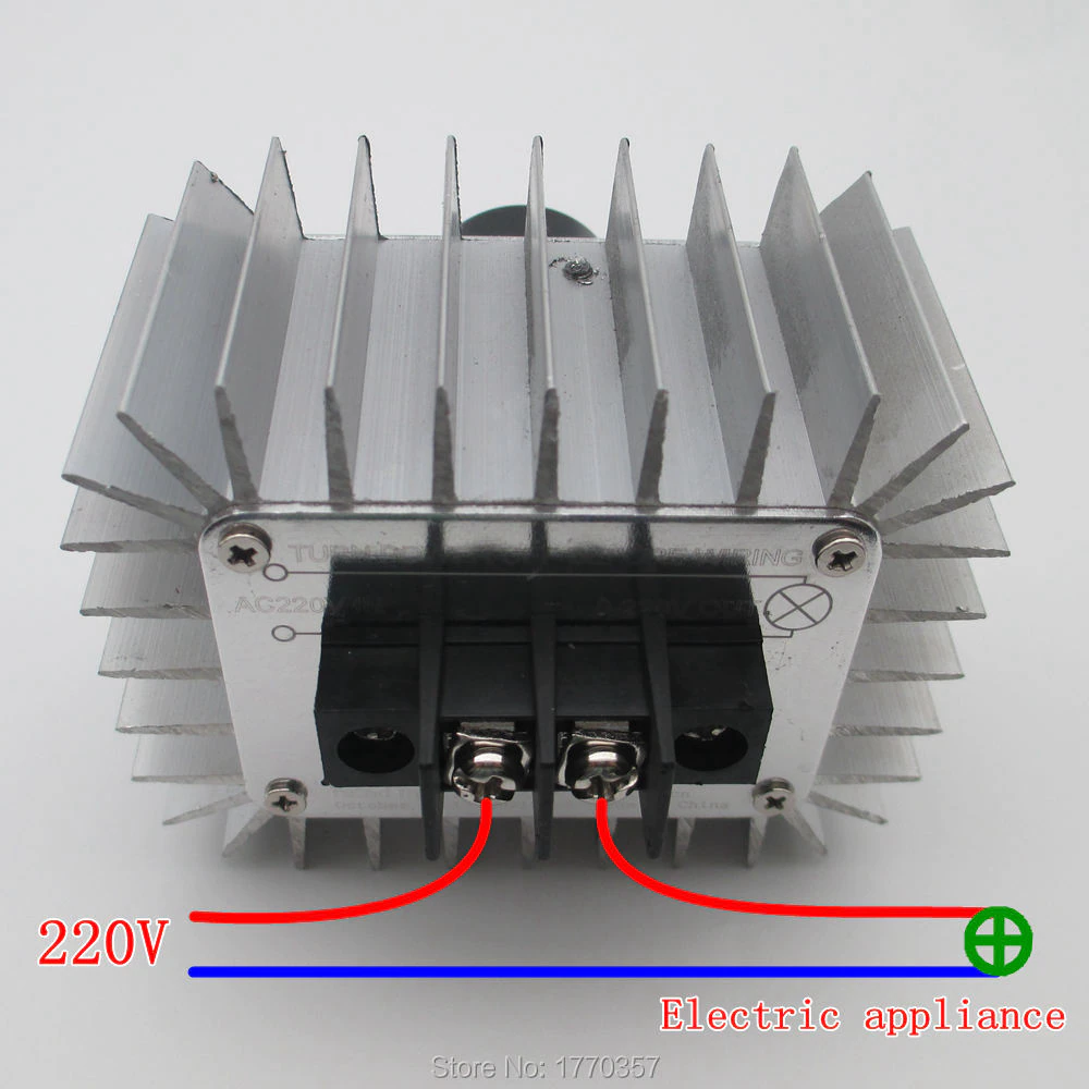 Régulateurs de  tension 5000W AC 220V Avec Cache de protection